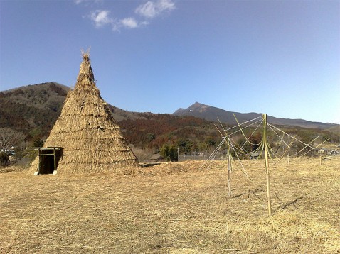 アートサイト八郷の家と筑波山