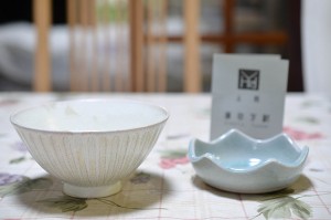 笠間焼の茶碗と小皿